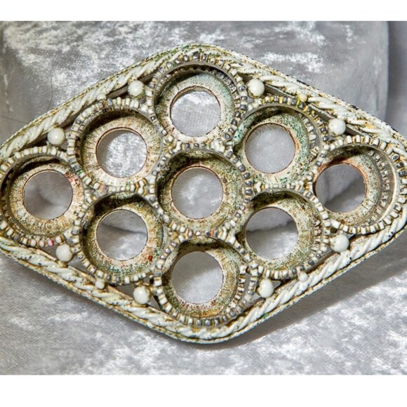 Vintage Florenza Lipstick Holder French White Enamel w/ Gold Ormolu BASK… - Picture 2 of 11